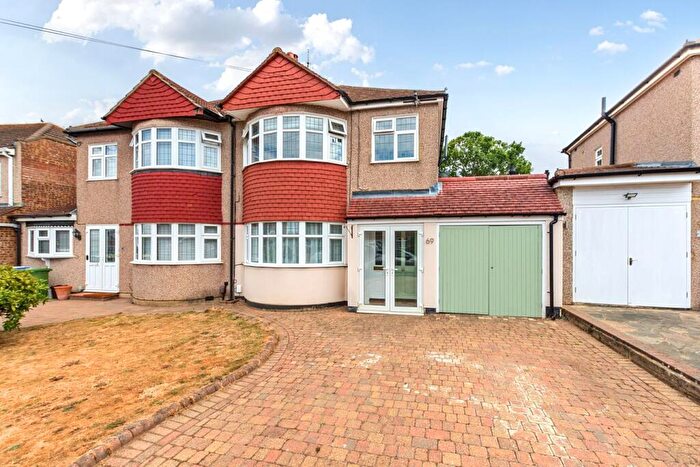 4 Bedroom Semi-Detached House For Sale In Lewis Road, Sidcup, DA14