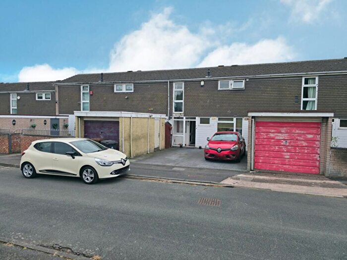 3 Bedroom Terraced House For Sale In Sarah Gardens, Walsall, WS5