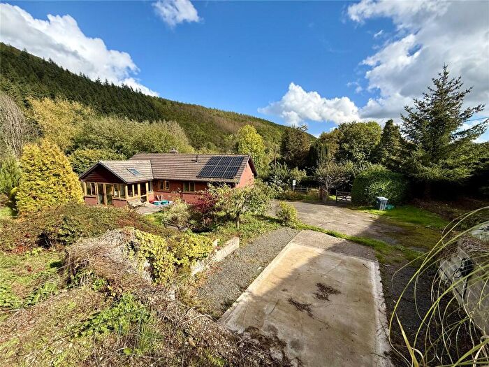 3 Bedroom Bungalow For Sale In Crabtree Walk, Knighton, Powys, LD7