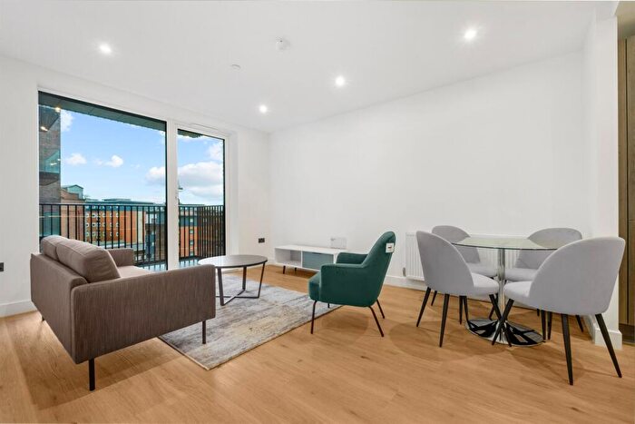 2 Bedroom Apartment For Sale In The Fazeley, Snowhill Wharf, Birmingham, B4