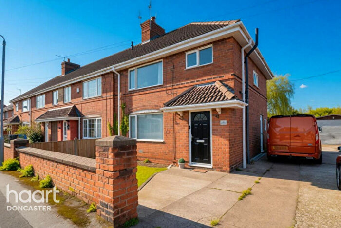 3 Bedroom Semi-Detached House For Sale In Milne Road, Bircotes, Doncaster, DN11