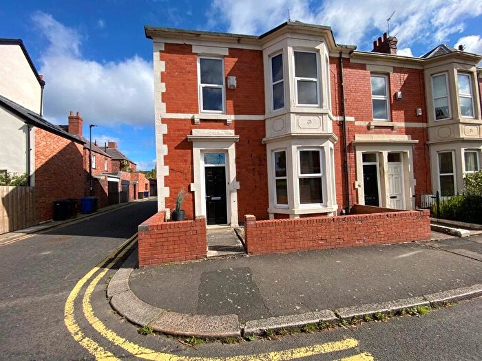 7 Bedroom Terraced House To Rent In Lavender Gardens, Newcastle Upon Tyne, Tyne And Wear, NE2