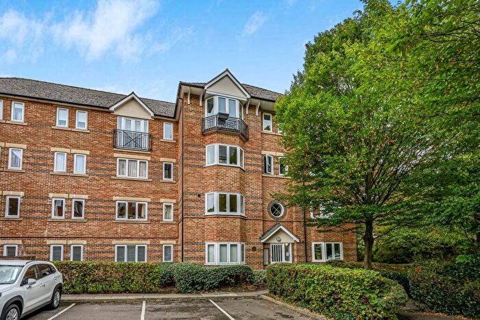 2 Bedroom Flat To Rent In Victory Road, Wanstead, E11