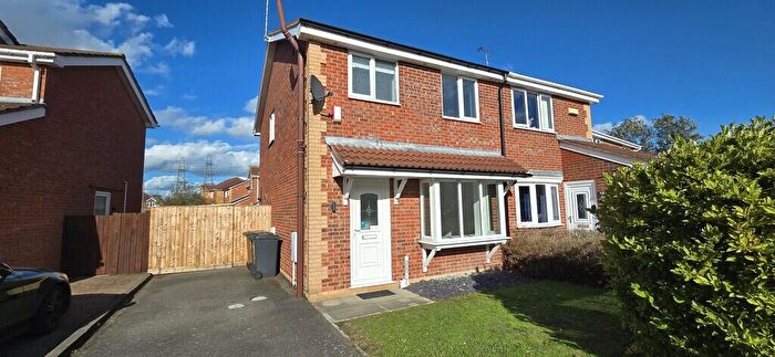 3 Bedroom Semi-Detached House To Rent In St. James Close, Willington, DE65