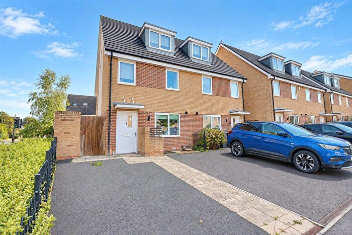 3 Bedroom Semi-Detached House For Sale In Blanchard Avenue, Alver Village, Gosport, PO13