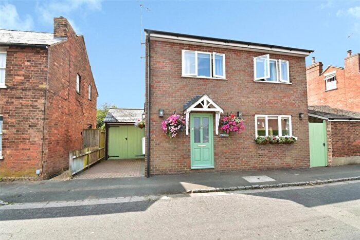 2 Bedroom Detached House For Sale In Stewkley Road, Wing, LU7