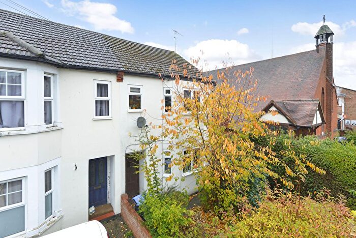 3 Bedroom Semi-Detached House For Sale In Connaught Road, Brookwood, Woking, GU24
