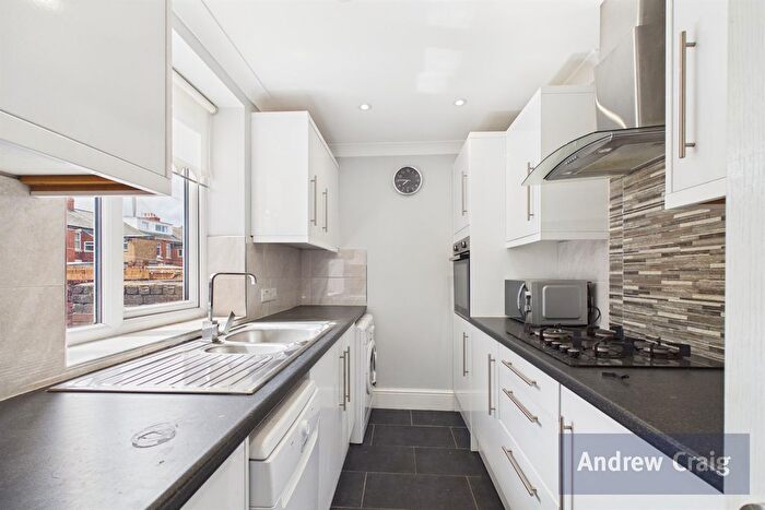2 Bedroom Flat For Sale In Talbot Road, South Shields, NE34