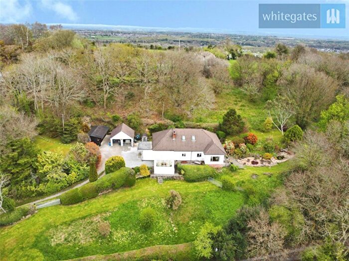 5 Bedroom Bungalow For Sale In Windy Hill, Wrexham, LL12