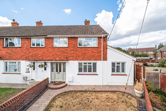 3 Bedroom End Of Terrace House For Sale In Woodmount, Crockenhill, Swanley, BR8