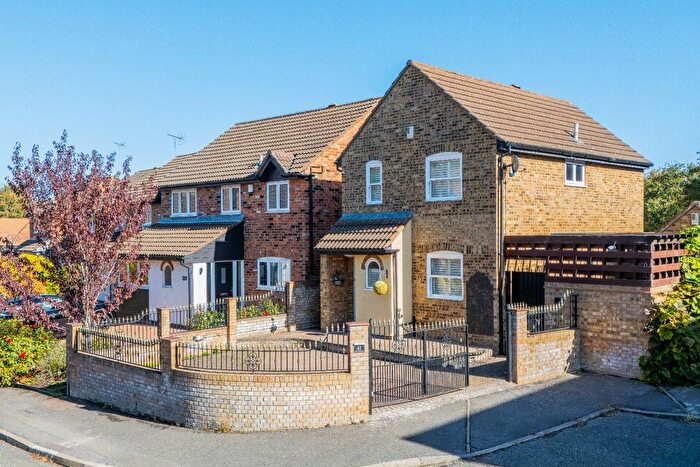 2 Bedroom Detached House For Sale In The Sandpipers, Gravesend, Kent, DA12