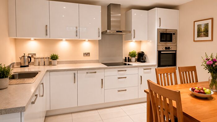 2 Bedroom Flat For Sale In Compton House, Petersfield, Hampshire, GU31