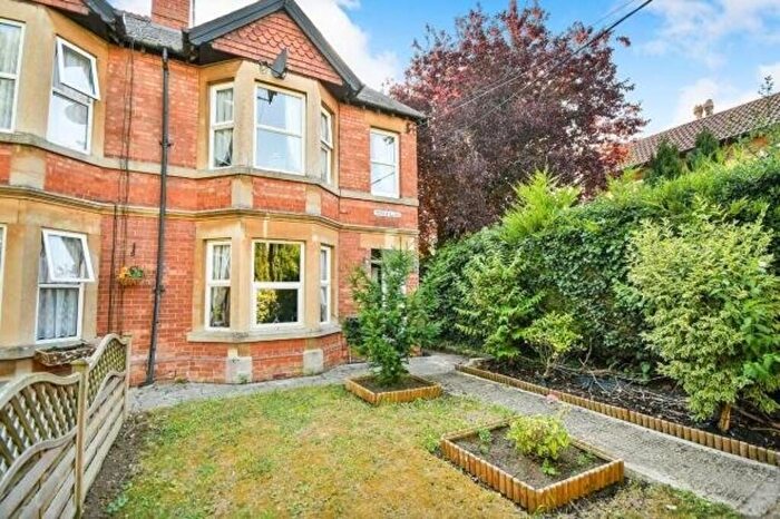 2 Bedroom End Of Terrace House To Rent In North Street, Calne, SN11