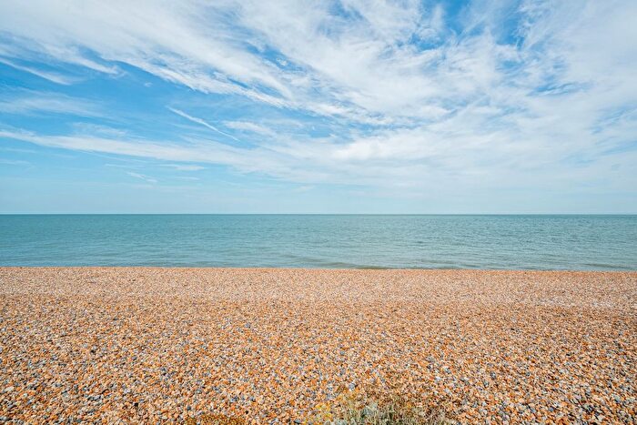 2 Bedroom Flat For Sale In Waldershare Avenue, Sandwich Bay, Sandwich, CT13