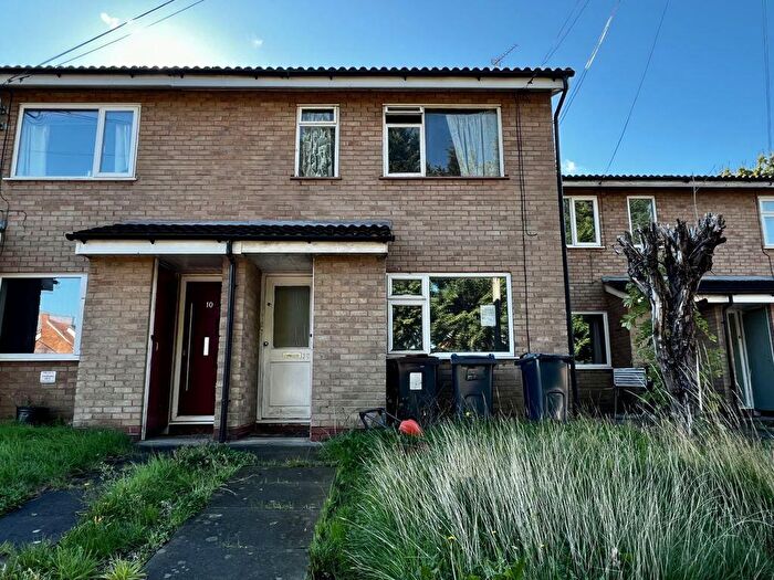 1 Bedroom Flat For Sale In Swan Copse, Birmingham, B25