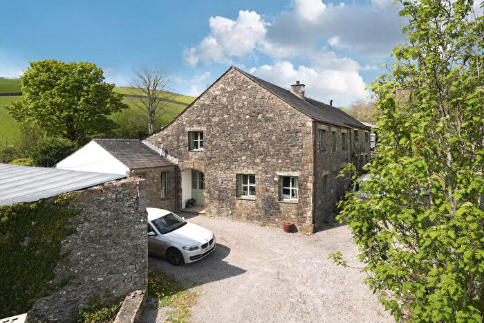 4 Bedroom Semi-Detached House For Sale In Killington Hall Barn, Killington, LA6