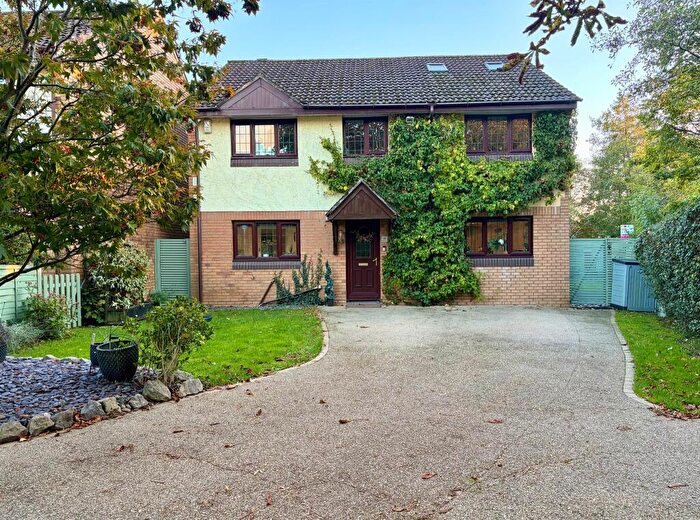 5 Bedroom Detached House For Sale In Harford Close, Cardiff, CF14