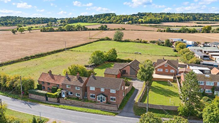 5 Bedroom Detached House For Sale In Main Road South, Dagnall, Berkhamsted, HP4