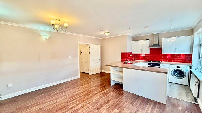 2 Bedroom Flat To Rent In , Rayners Lane, Pinner, Middlesex, HA5