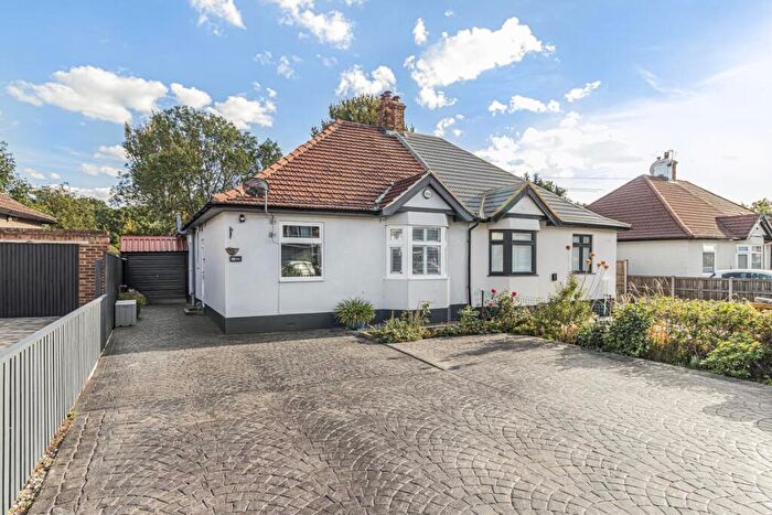 3 Bedroom Semi-Detached Bungalow For Sale In Days Lane, Sidcup, DA15
