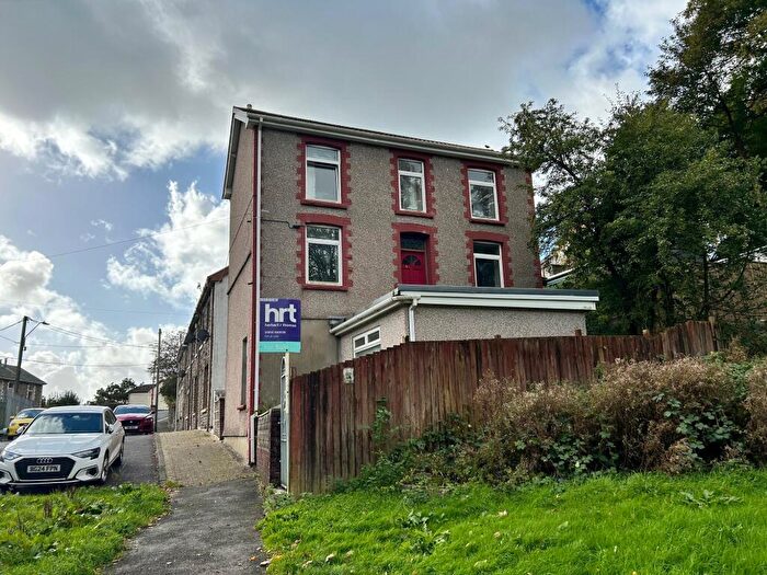 4 Bedroom Detached House For Sale In Sunny Bank, Ogmore Vale, Bridgend, CF32