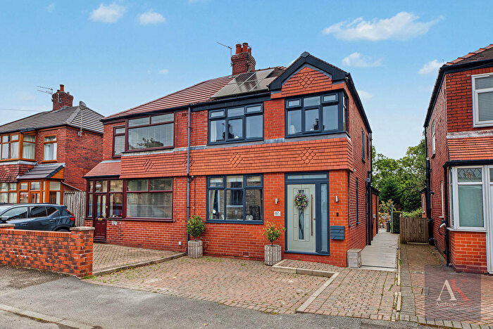 3 Bedroom Semi-Detached House For Sale In Harbour Lane, Milnrow, OL16