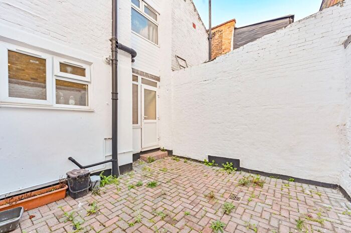 4 Bedroom Property For Sale In Claylands Road, Kennington, London, SW8