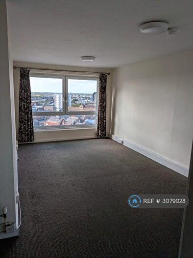 2 Bedroom Flat To Rent In Sandown Court, Preston, PR1