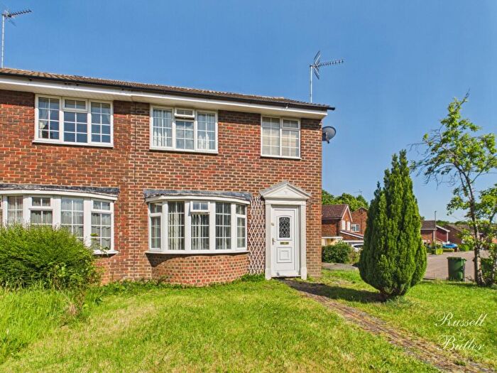 3 Bedroom Semi-Detached House For Sale In Greenway Walk, Buckingham, Buckinghamshire, MK18