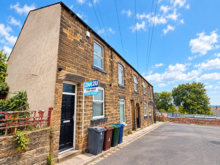 2 Bedroom Terraced House For Sale In Wilkinson Street, Barnsley, S70