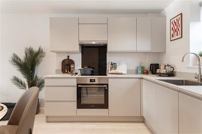 3 Bedroom Terraced House To Rent In Casa, North Valley, Nottingham, NG7