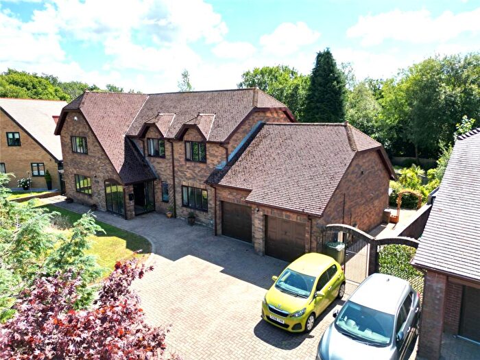 5 Bedroom Detached House For Sale In Woodland Road, Llantwit Fardre, Pontypridd, CF38