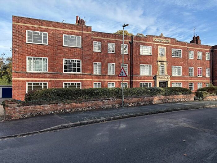 3 Bedroom Flat To Rent In Blickling Court, Recorder Road, Norwich, NR1