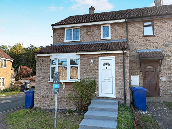 3 Bedroom Semi-Detached House For Sale In Spruce Drive, Brandon, IP27
