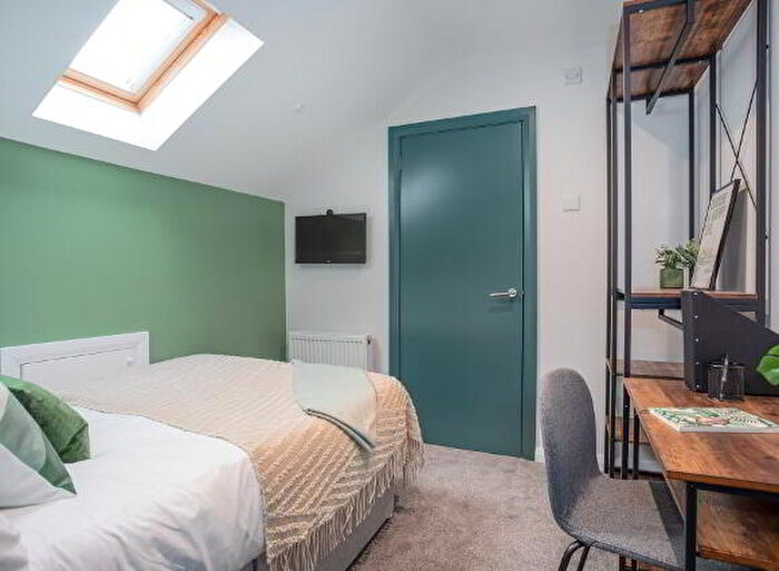 1 Bedroom Double Rooms To Rent In Room, Epworth Street, Belfast, BT5