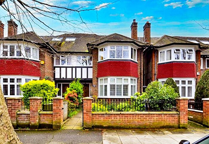 5 Bedroom Semi-Detached House To Rent In Barrowgate Road, London, W4