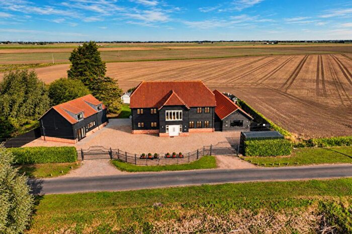 6 Bedroom Detached House For Sale In Whitemoor Road, March, PE15