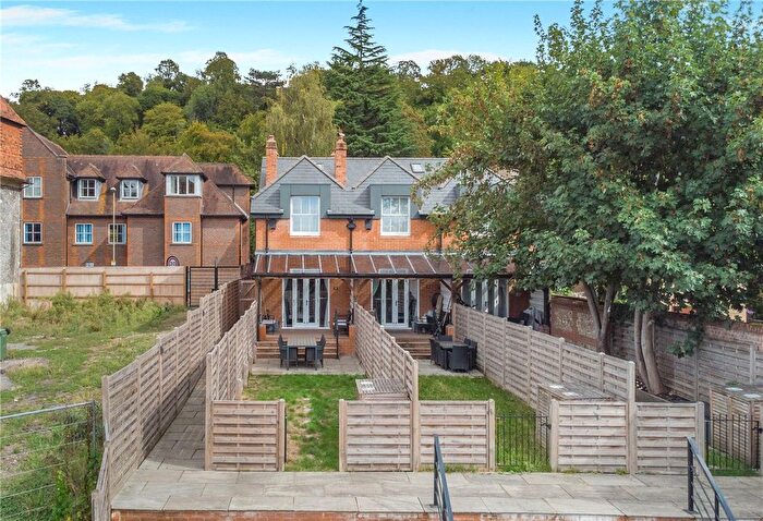 3 Bedroom End Of Terrace House For Sale In Chesil Street, Winchester, Hampshire, SO23