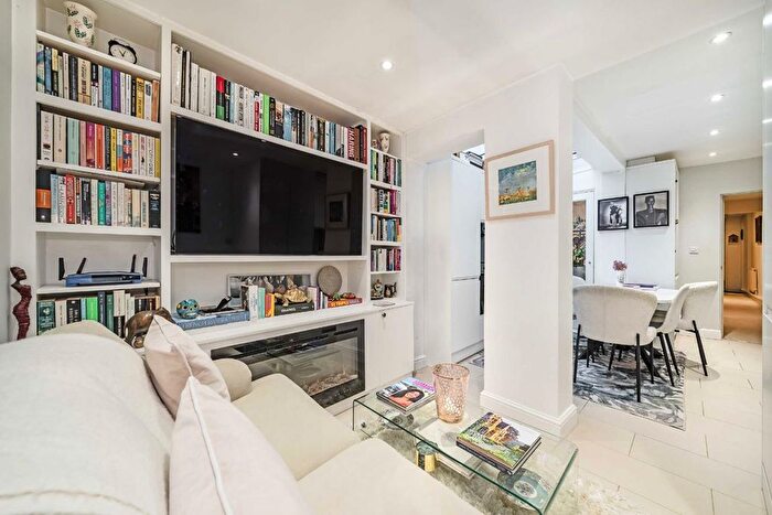 2 Bedroom Flat To Rent In Cumberland Street, London, SW1V