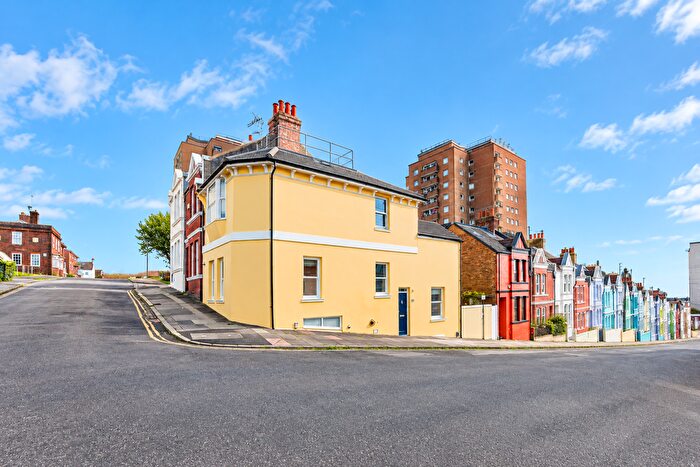 3 Bedroom End Of Terrace House For Sale In Carlton Hill, Brighton, BN2