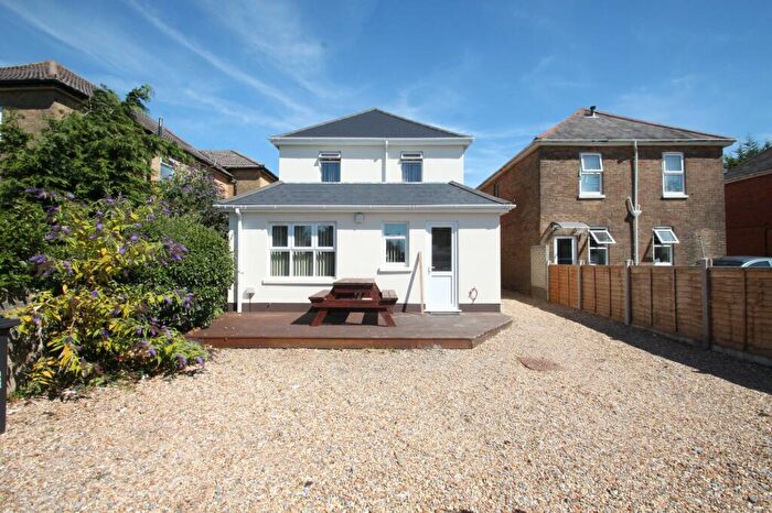 7 Bedroom Detached House To Rent In Wallisdown Road, Poole, BH12