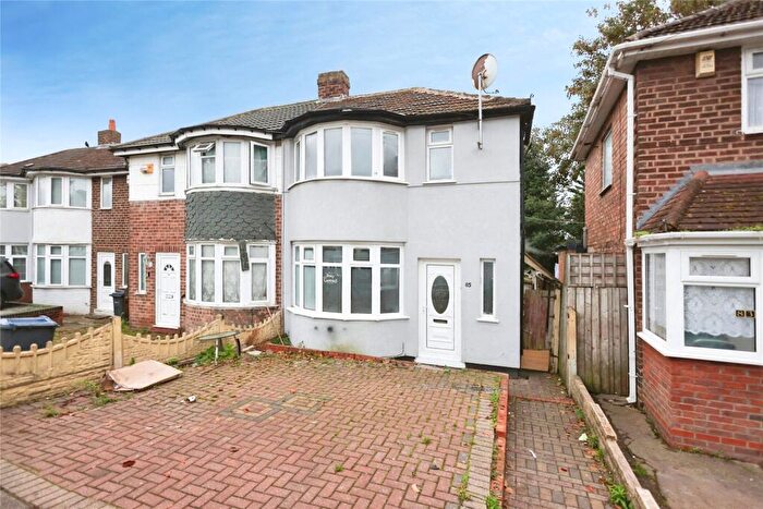 2 Bedroom Semi-Detached House For Sale In Harts Road, Birmingham, West Midlands, B8
