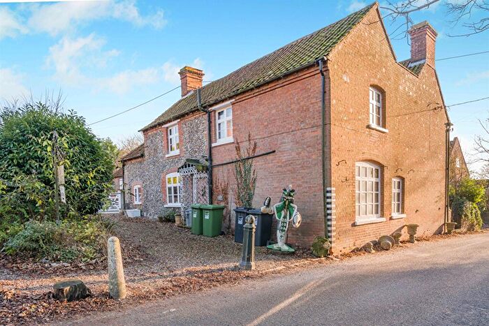 6 Bedroom Character Property For Sale In The Street, Thornage, Holt, NR25