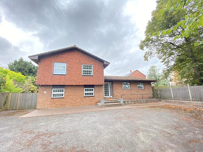 6 Bedroom Detached House To Rent In Park Drive, Leamington Spa, CV31
