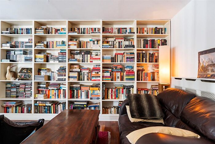 1 Bedroom Property For Sale In Killowen Road, Hackney, E9