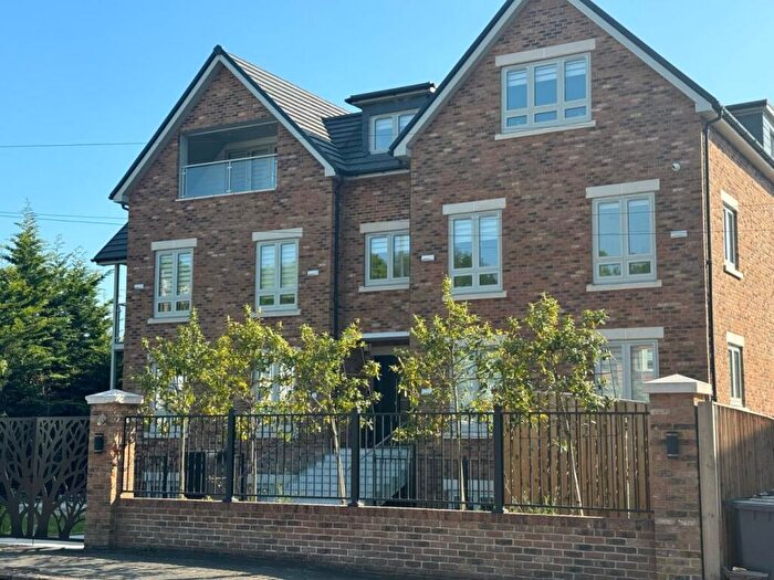 2 Bedroom Apartment For Sale In West Wycombe Road, High Wycombe, HP12
