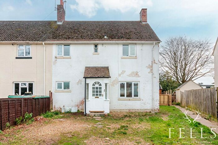 3 Bedroom End Of Terrace House For Sale In Hurst Road, Ringwood, BH24