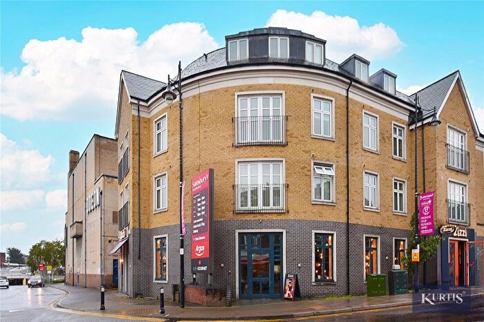 2 Bedroom Flat For Sale In George Lane, London, E18
