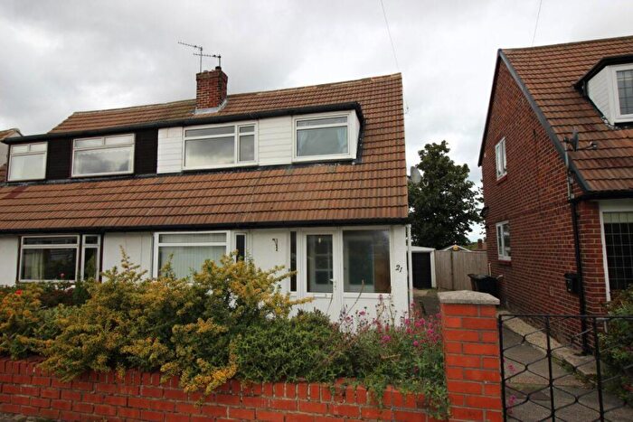 3 Bedroom Semi-Detached House To Rent In Stannington Grove, SR2