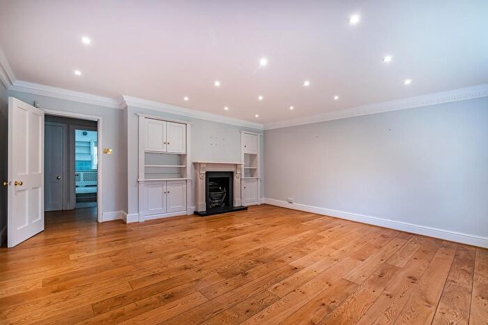 3 Bedroom Flat To Rent In Randolph Crescent, Maida Vale, London, W9